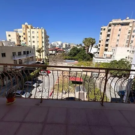 Apartment 3 Bedroom Center *