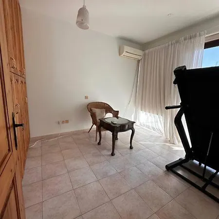 公寓 3 Bedroom Center 拉纳卡