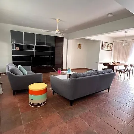 3 Bedroom Center 公寓 拉纳卡